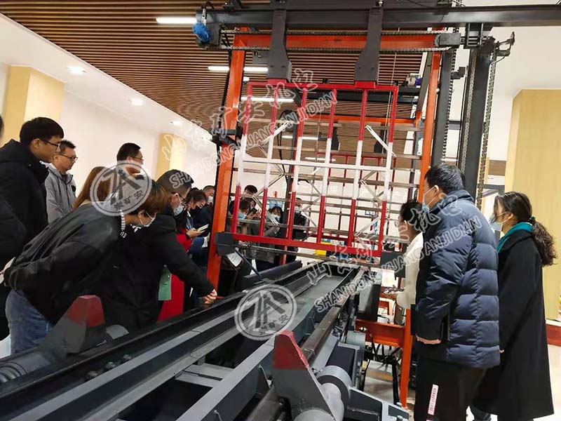 公司組織電商部門所有員工進行產(chǎn)品培訓