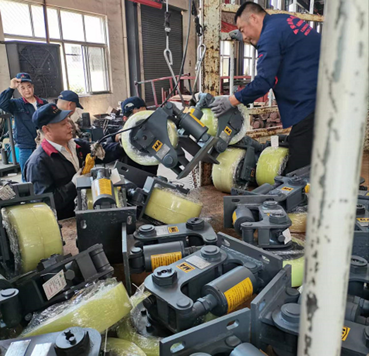 山東礦安機電一批滾輪罐耳發(fā)往甘肅蘭州