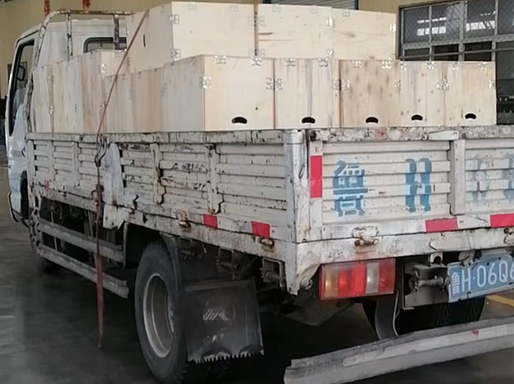 山東礦安機電一批氣動隔膜泵發(fā)往河南平頂山