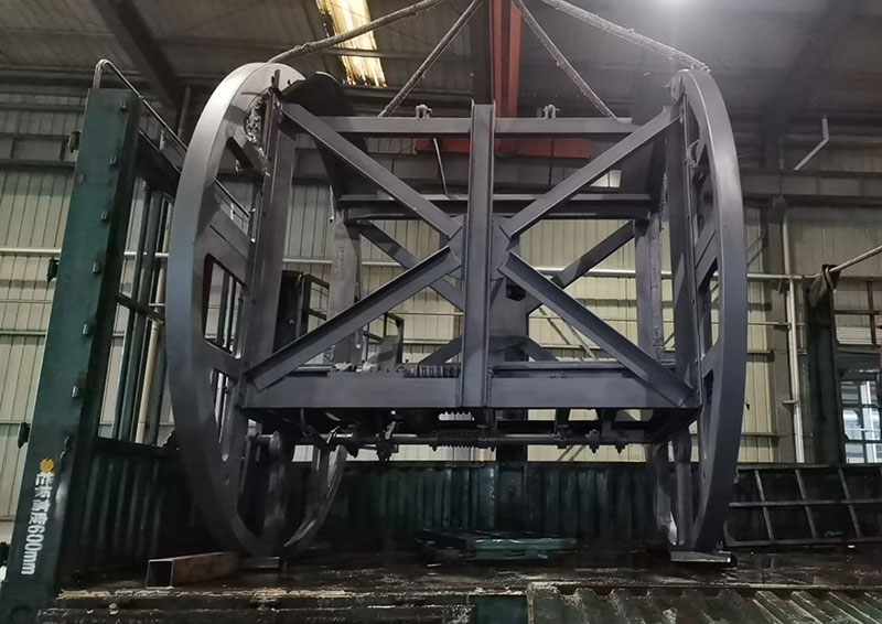  客戶定制的翻車機發(fā)往湖北宜昌