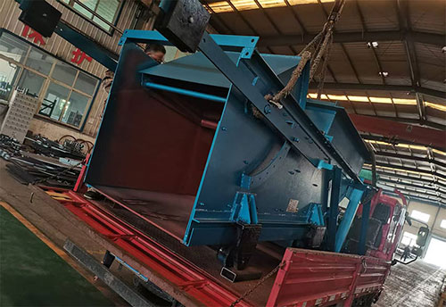 山東礦安機(jī)電有限公司往復(fù)式給煤機(jī)順利裝車(chē)發(fā)貨 助力客戶高效生產(chǎn)